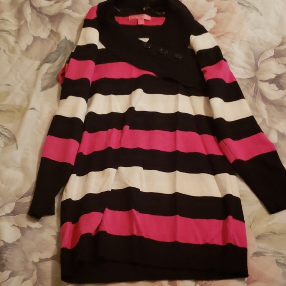 Sweater - Picture 2 of 4